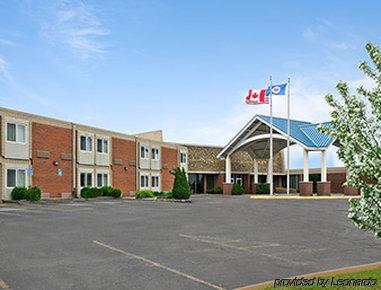 Days Inn Moorhead Exterior photo